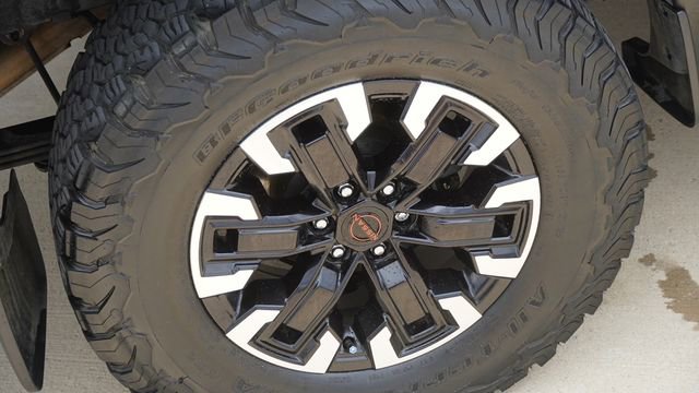 Used 2023 Nissan Frontier PRO-4X w/ Pro Convenience Package AWD/4WD image 11