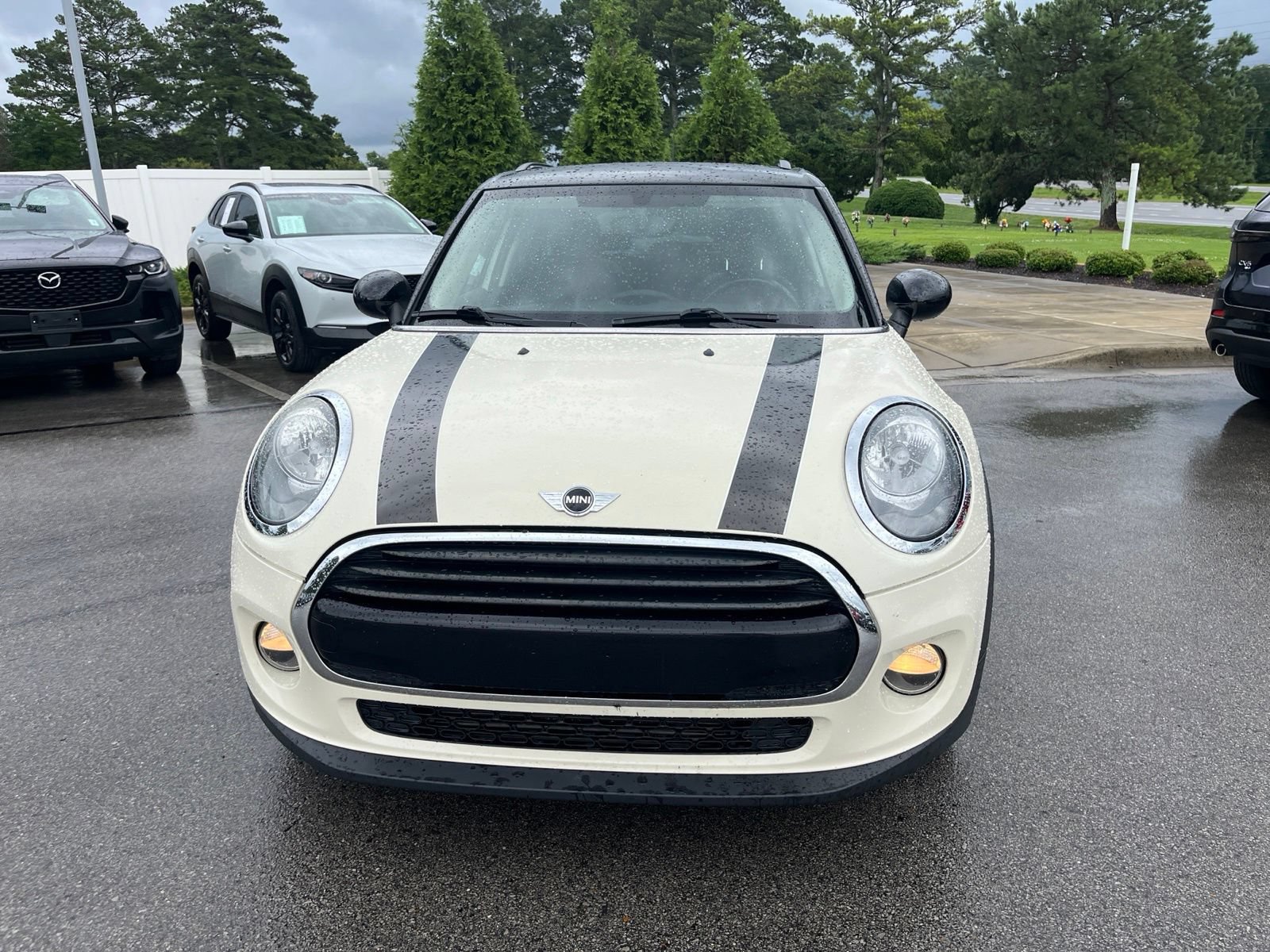 Used 2016 MINI Cooper 4-Door Hardtop FWD image 9