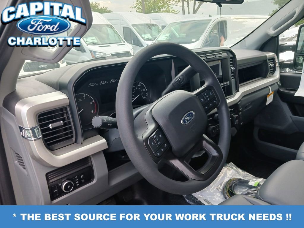 New 2024 Ford F550 4x4 Regular Cab Super Duty image 9