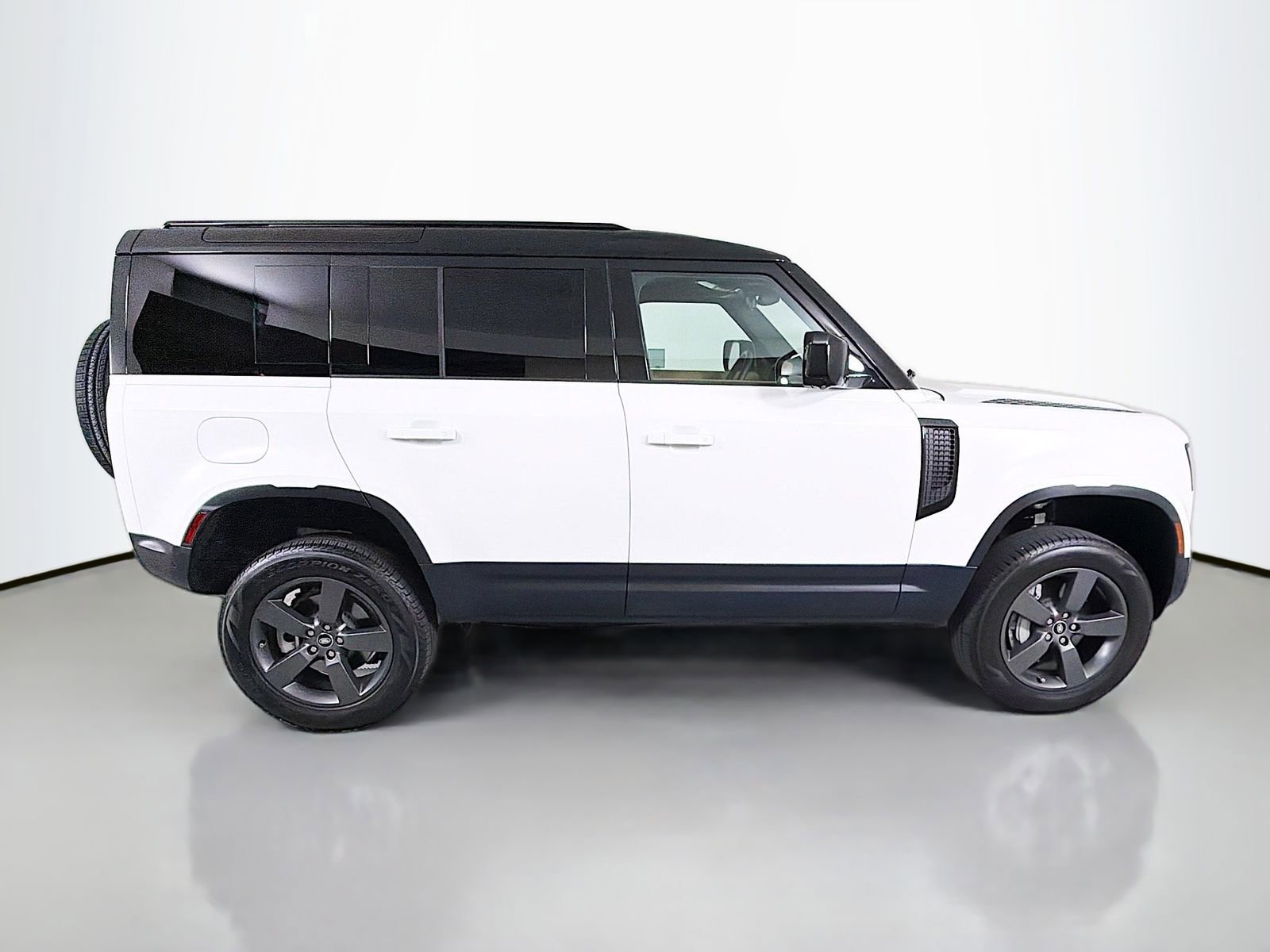 Certified 2025 Land Rover Defender 110 S AWD/4WD image 6