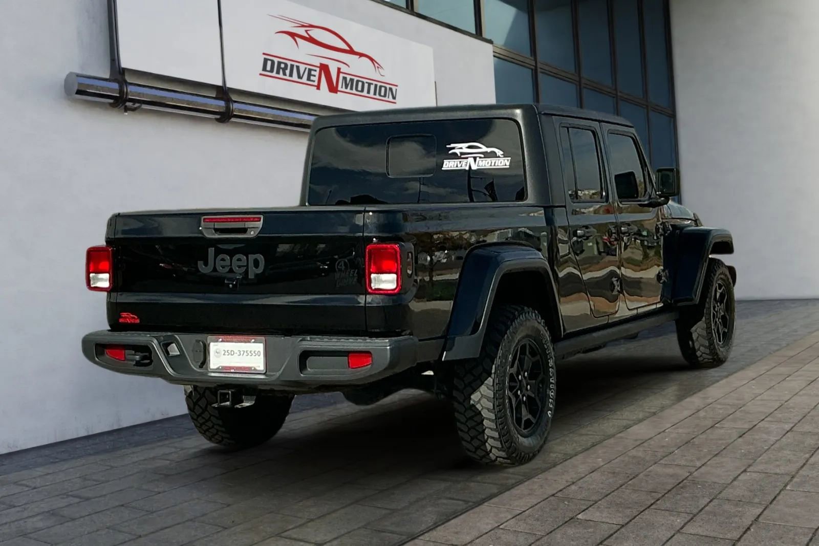 Used 2021 Jeep Gladiator Sport image 4