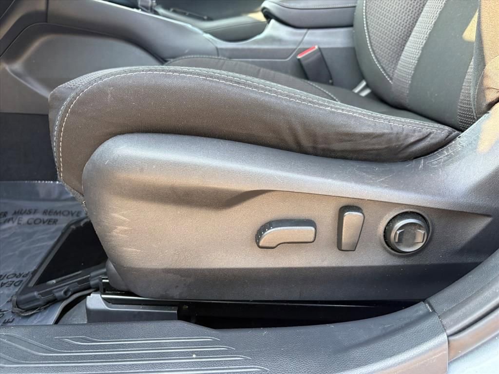 Used 2022 Subaru Outback Premium image 15