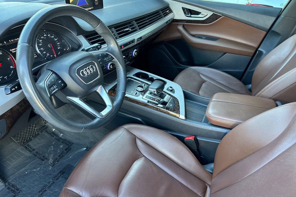 Used 2019 Audi Q7 2.0T Premium w/ Towing Package image 9