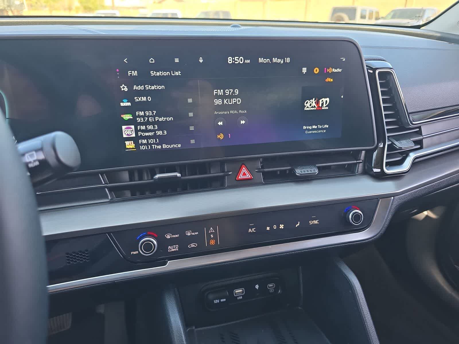 Used 2025 Kia Sportage EX w/ Premium Package FWD image 19