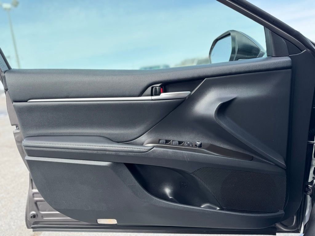 Used 2023 Toyota Camry XSE image 24