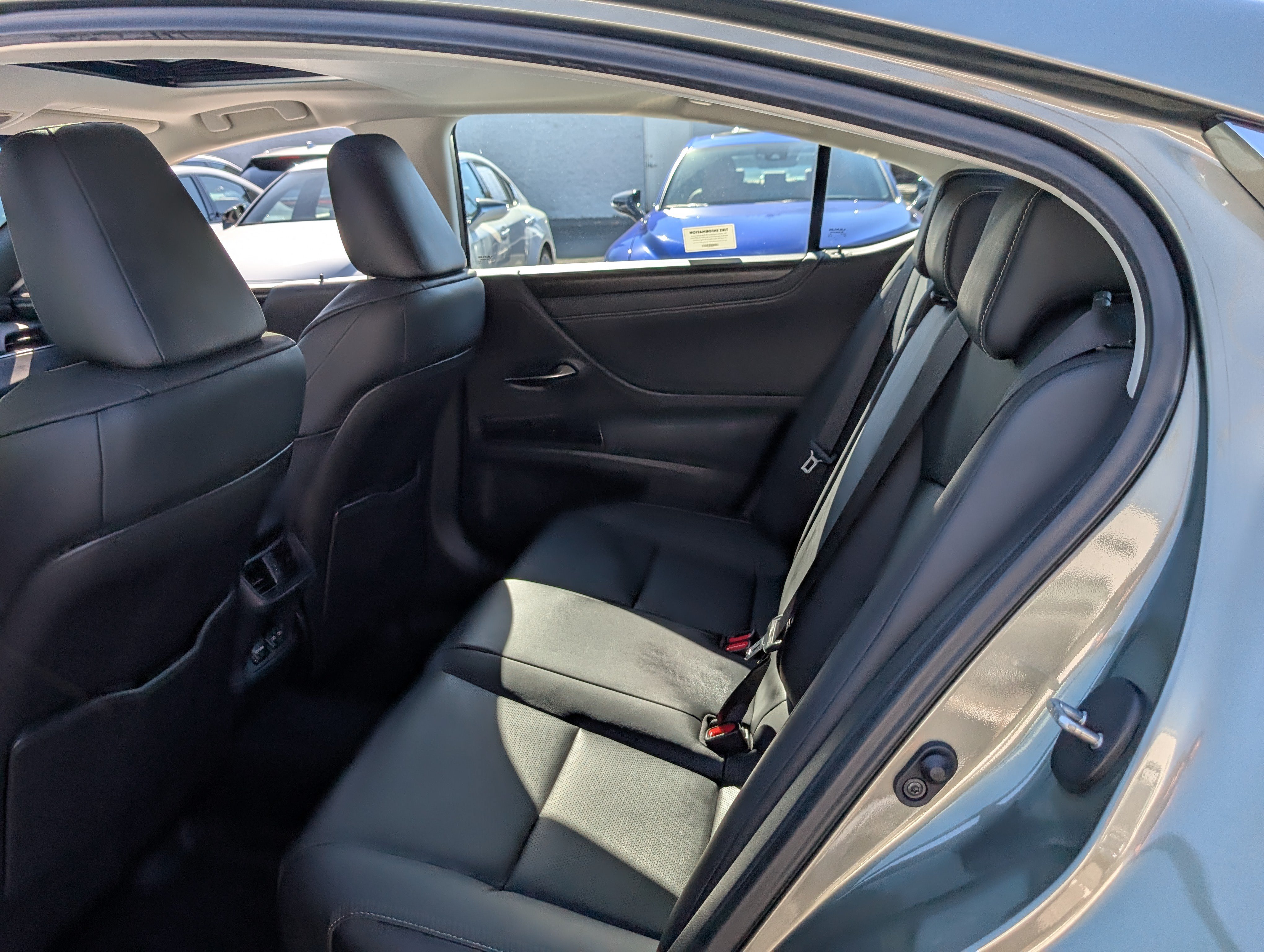 Certified 2025 Lexus ES 350 w/ Premium Package FWD image 14