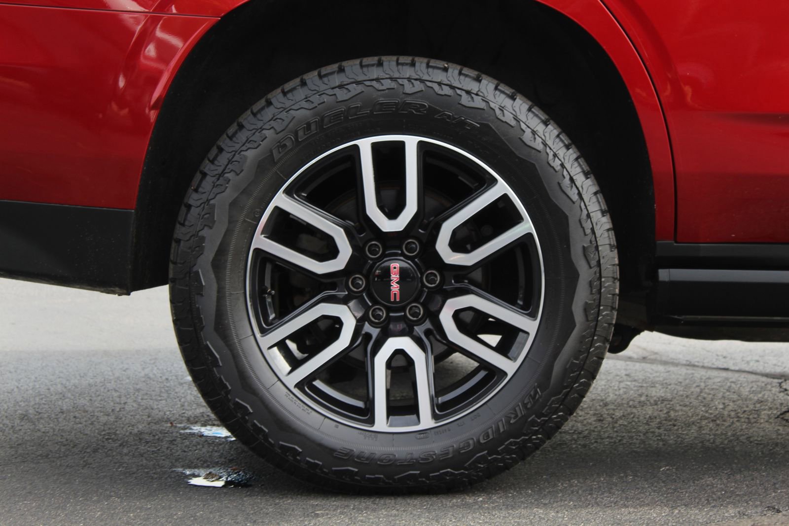 Used 2021 GMC Yukon AT4 w/ AT4 Premium Package image 28