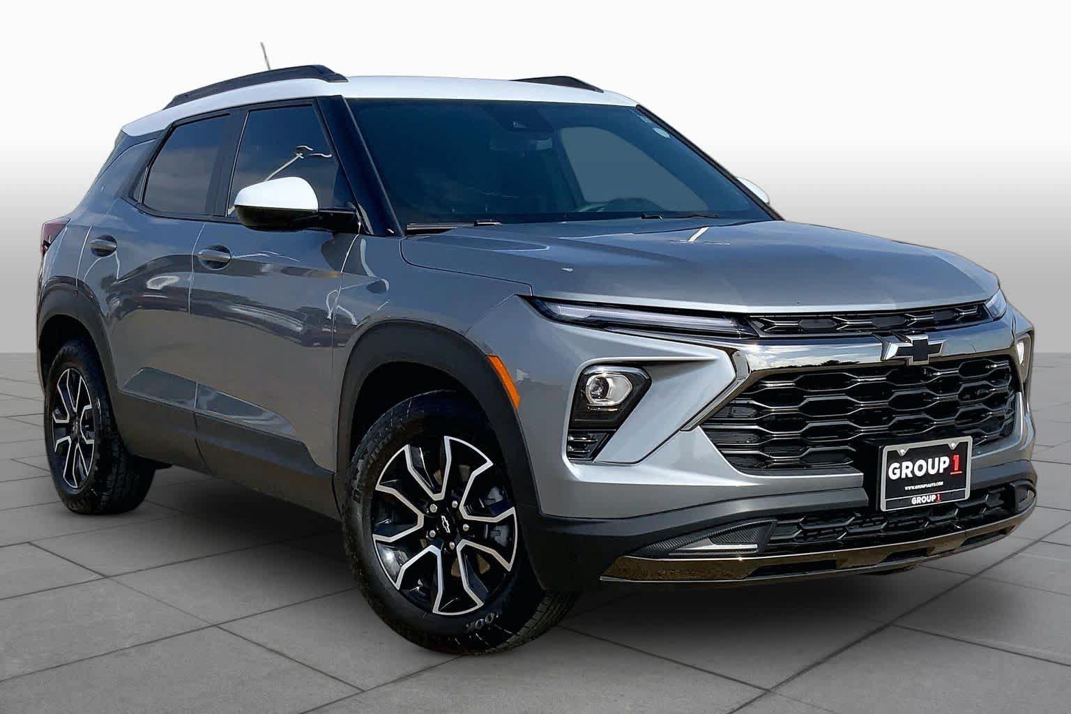 Used 2025 Chevrolet TrailBlazer ACTIV w/ Driver Confidence Package FWD image 3