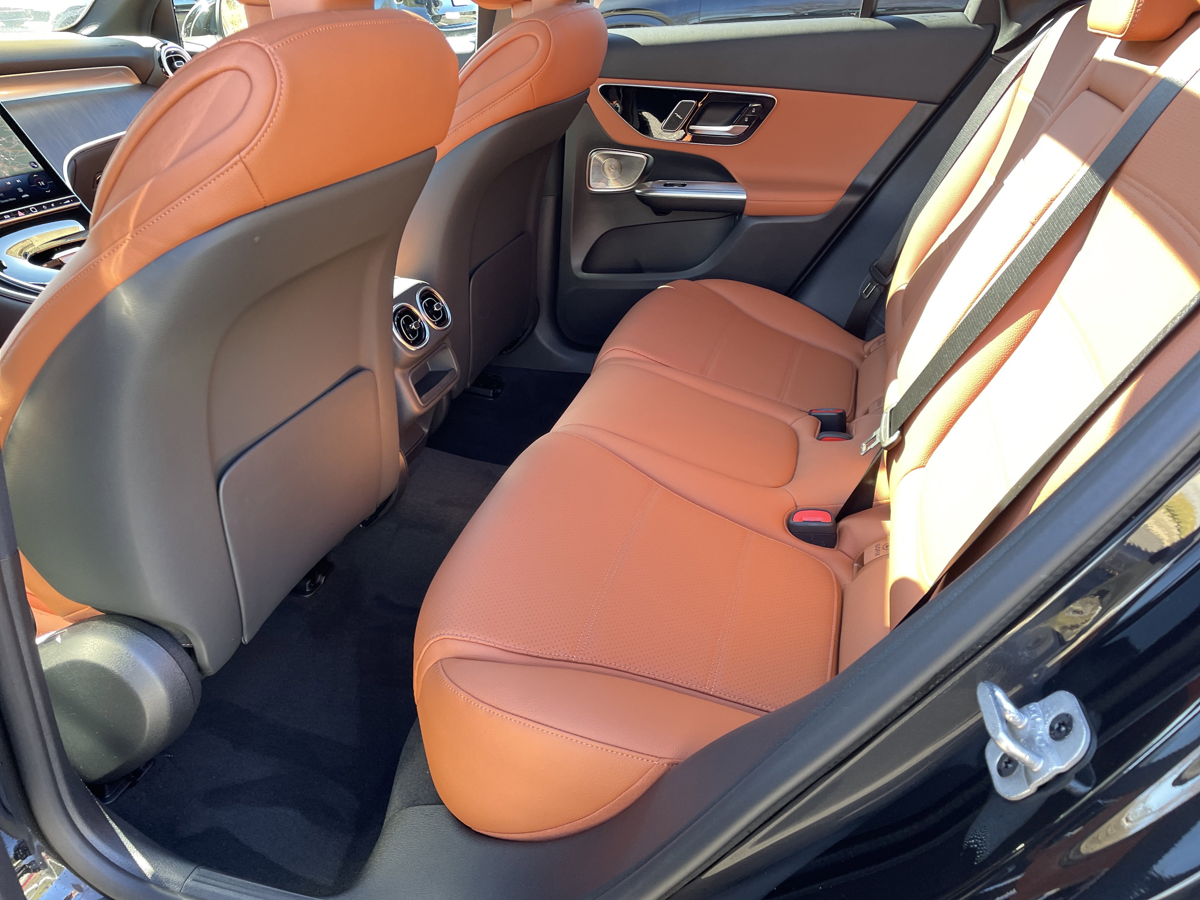 New 2026 Mercedes-Benz GLC 300 4MATIC image 36