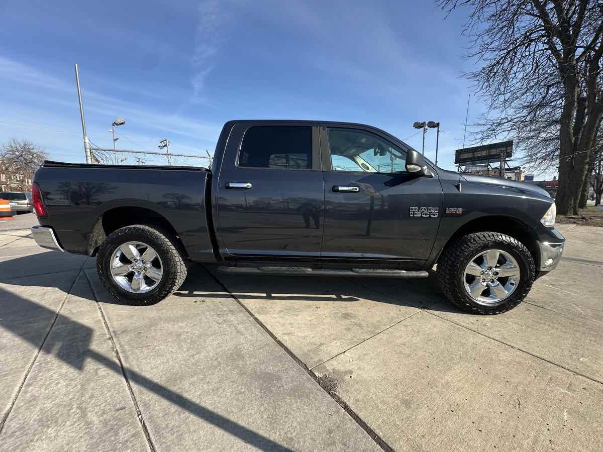 Used 2016 RAM 1500 Big Horn image 4