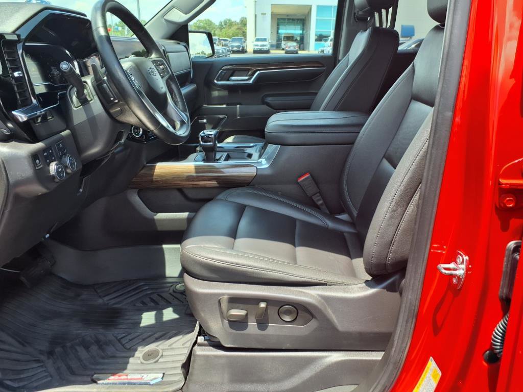 Used 2024 Chevrolet Silverado 1500 LT Trail Boss w/ Convenience Package II image 14