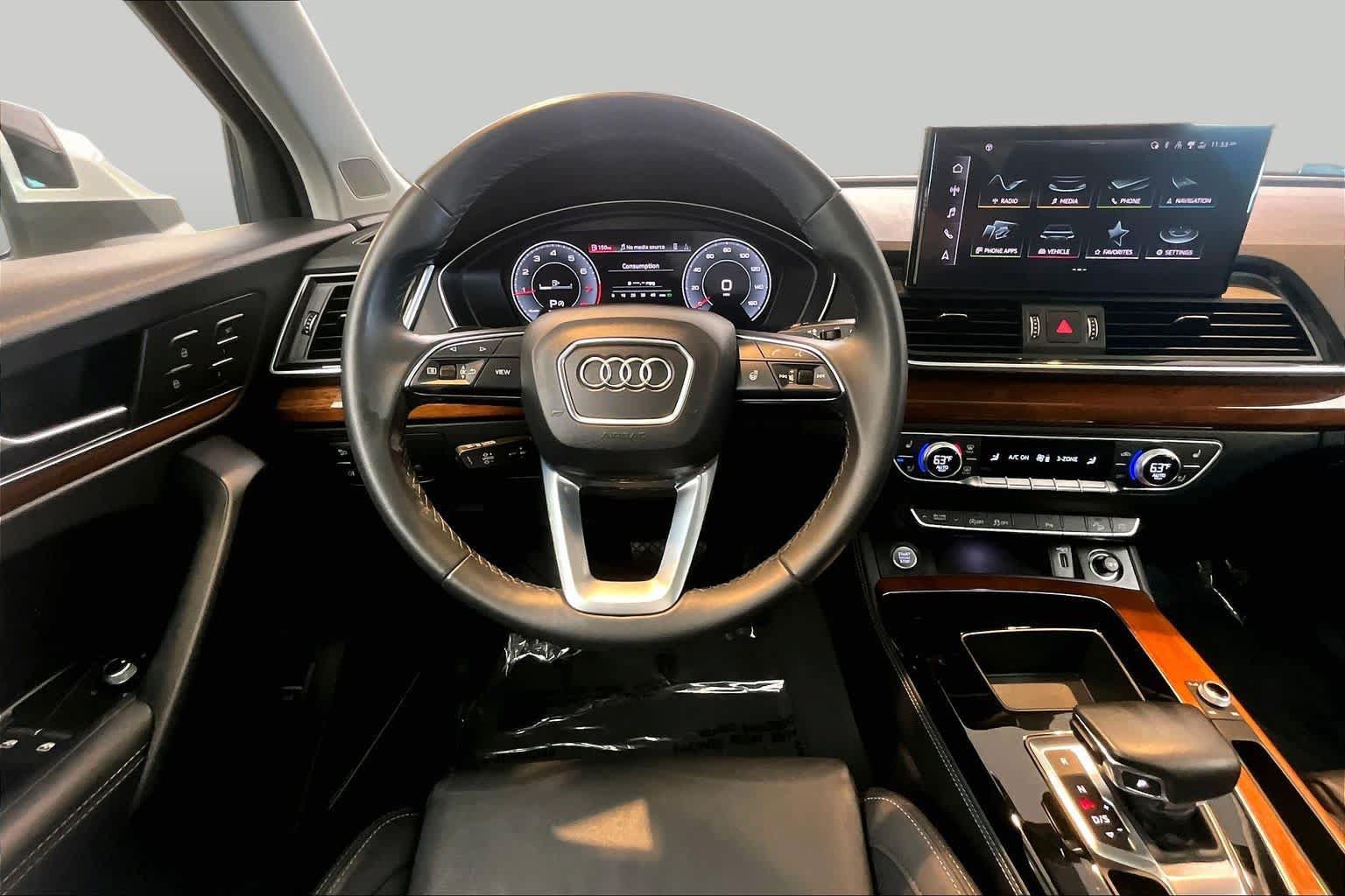 Used 2022 Audi Q5 2.0T Premium Plus w/ Premium Plus Package AWD/4WD image 6