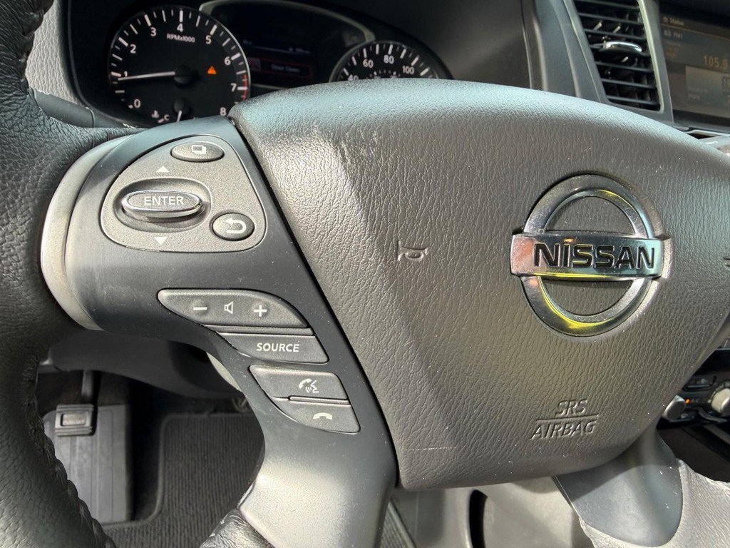 Used 2015 Nissan Pathfinder SV image 37