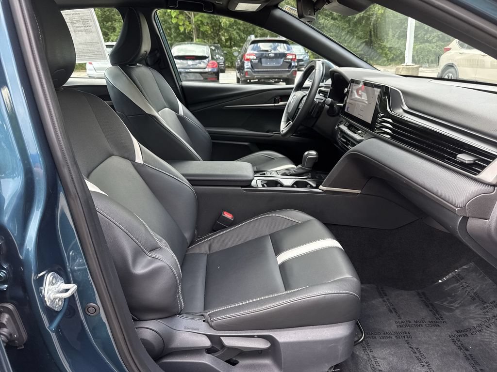 Used 2025 Toyota Camry SE w/ Multimedia Upgrade Package FWD image 26