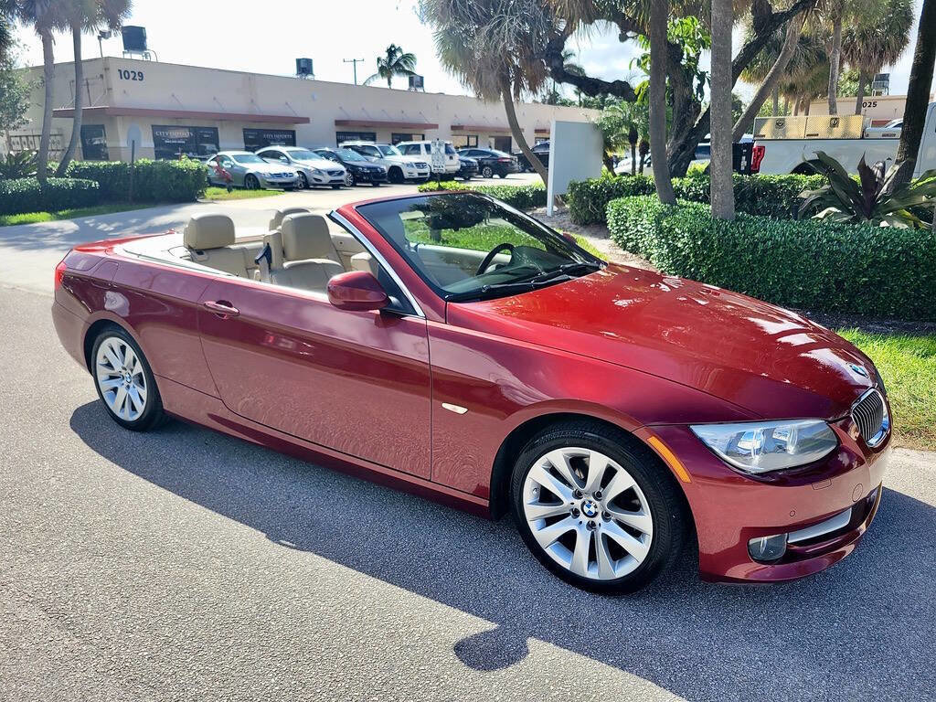 Used 2011 BMW 328i Convertible w/ Premium Pkg image 1
