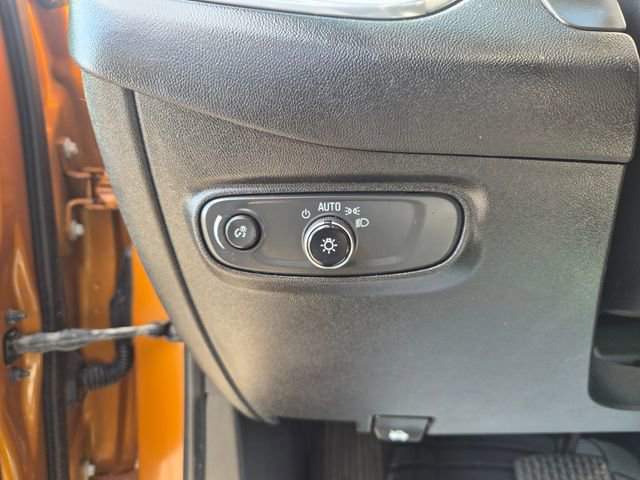 Used 2018 Chevrolet Equinox LS FWD image 17