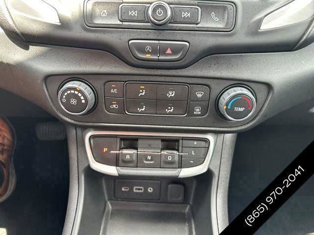 Used 2024 GMC Terrain SLE image 17