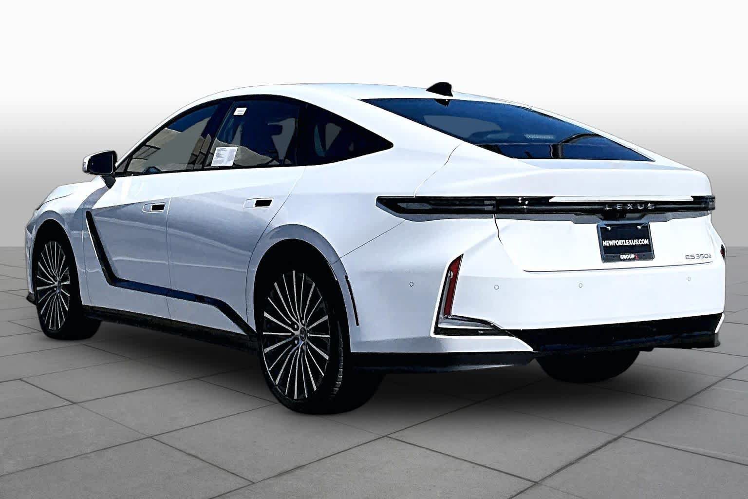 New 2026 Lexus ES 350e FWD image 7