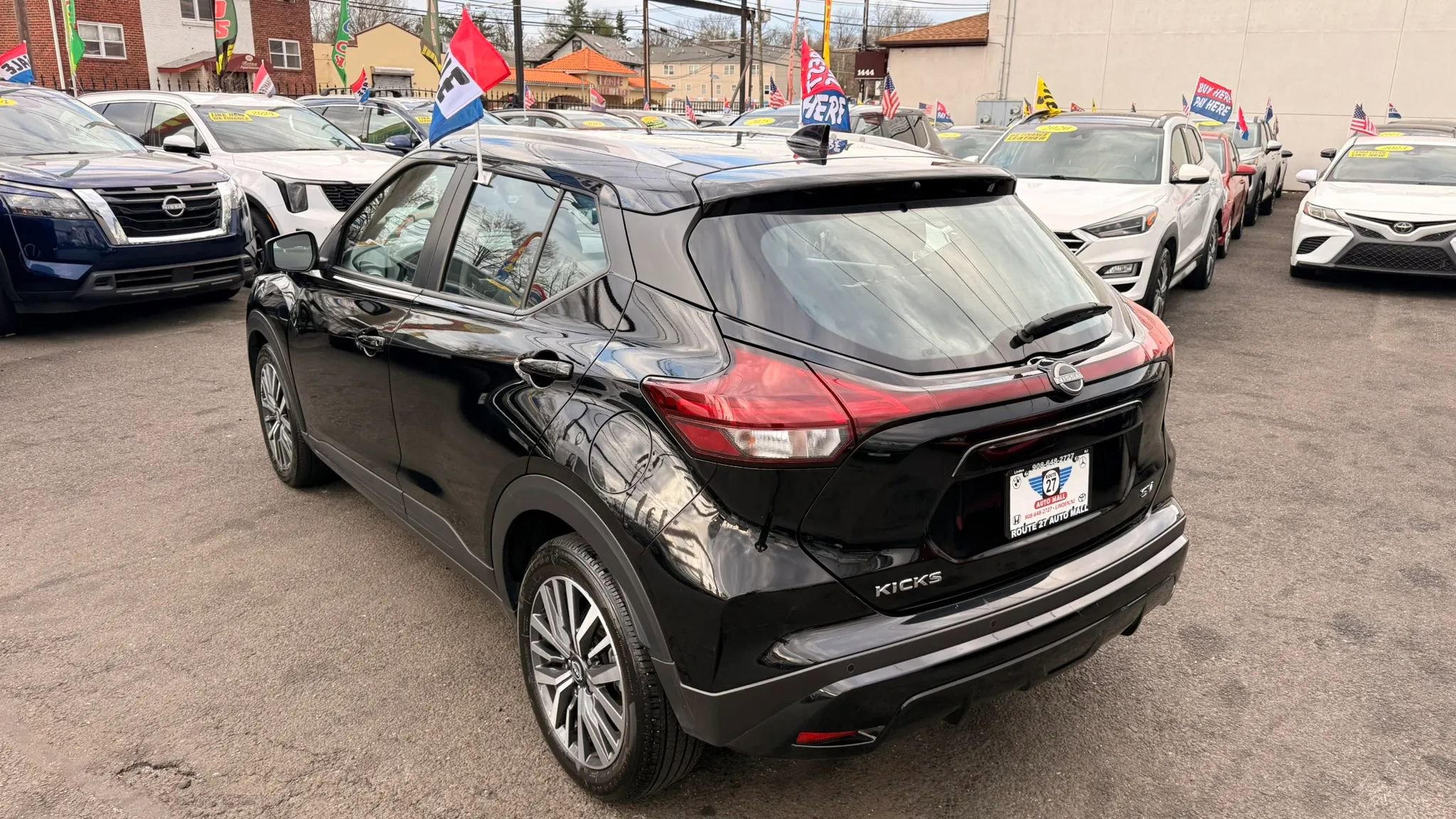 Used 2024 Nissan Kicks SV FWD image 4
