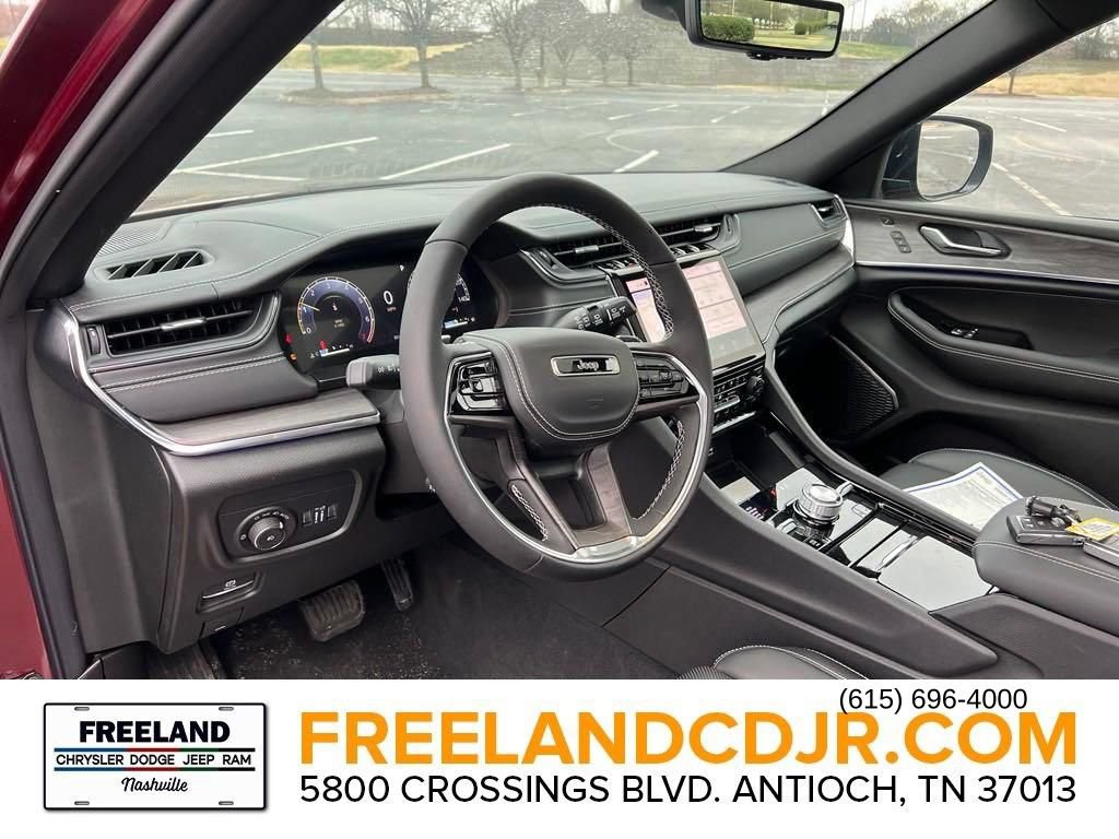 New 2024 Jeep Grand Cherokee Overland w/ Luxury Tech Group IV AWD/4WD image 17