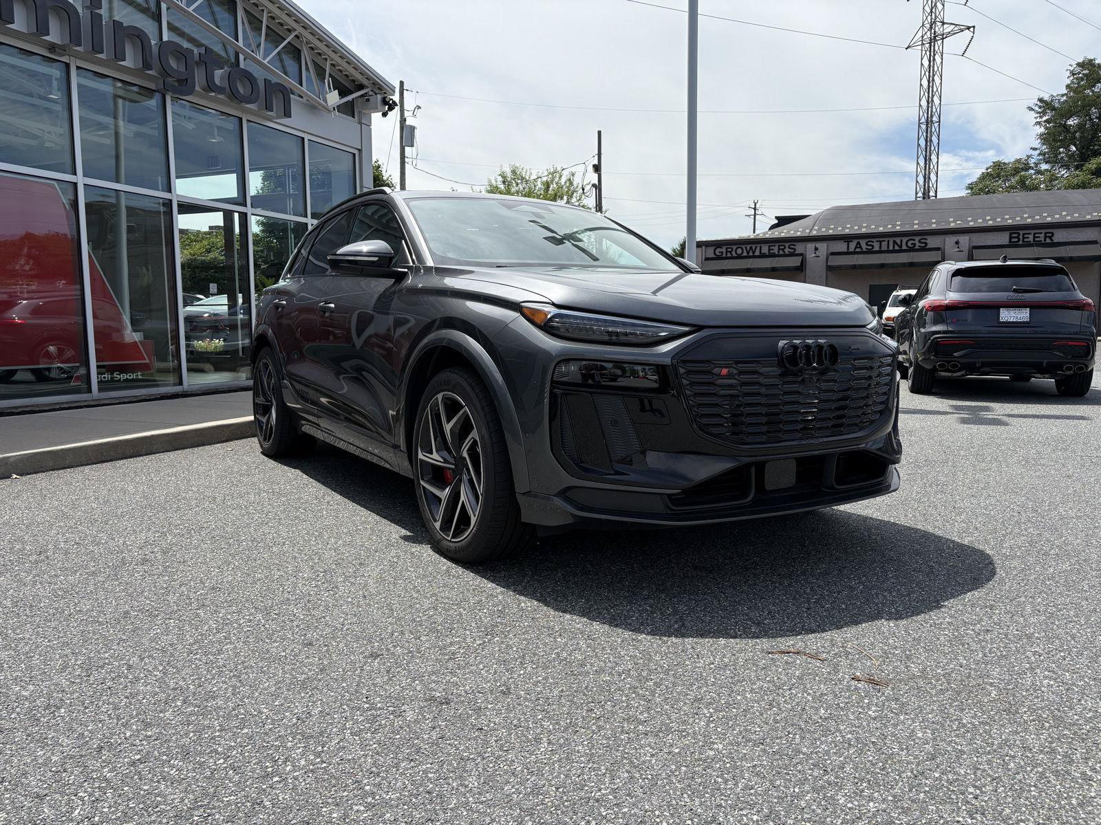 New 2027 Audi SQ6 e-tron Premium Plus AWD/4WD image 7
