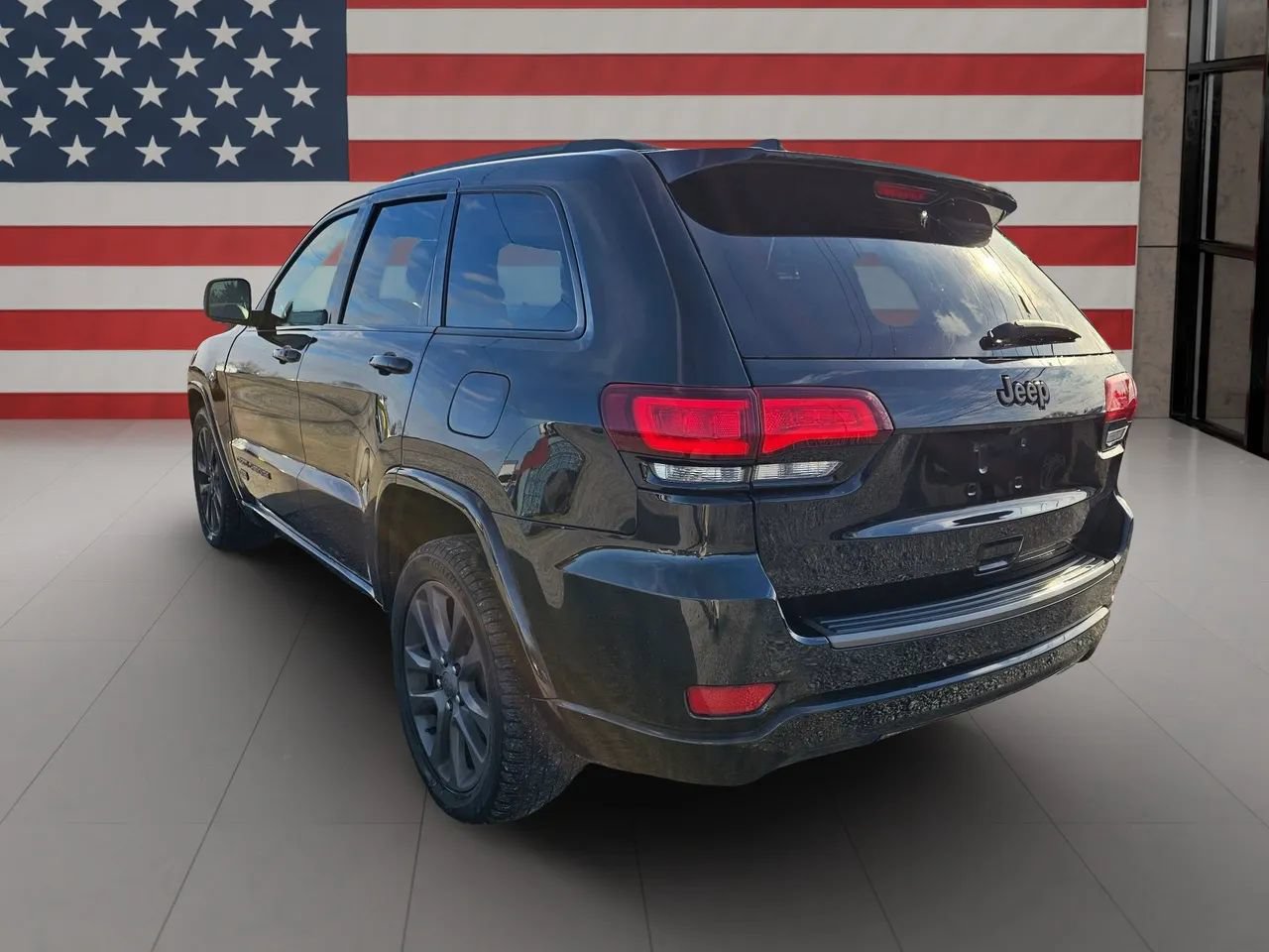 Used 2016 Jeep Grand Cherokee Limited 75th Anniversary RWD image 18