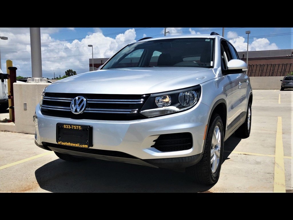 Used 2015 Volkswagen Tiguan S FWD image 1