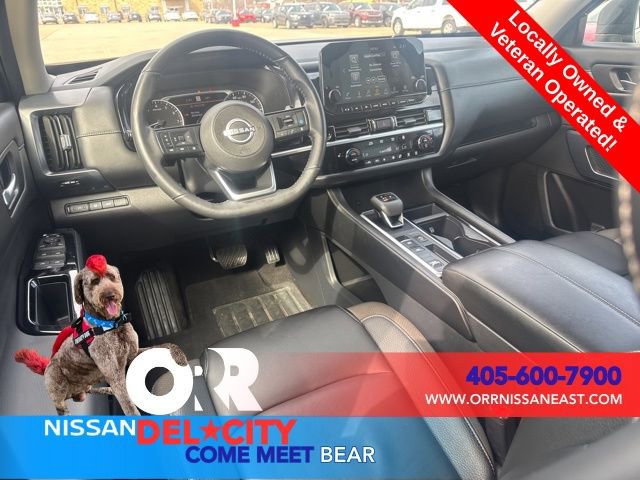 Used 2025 Nissan Pathfinder SL image 12