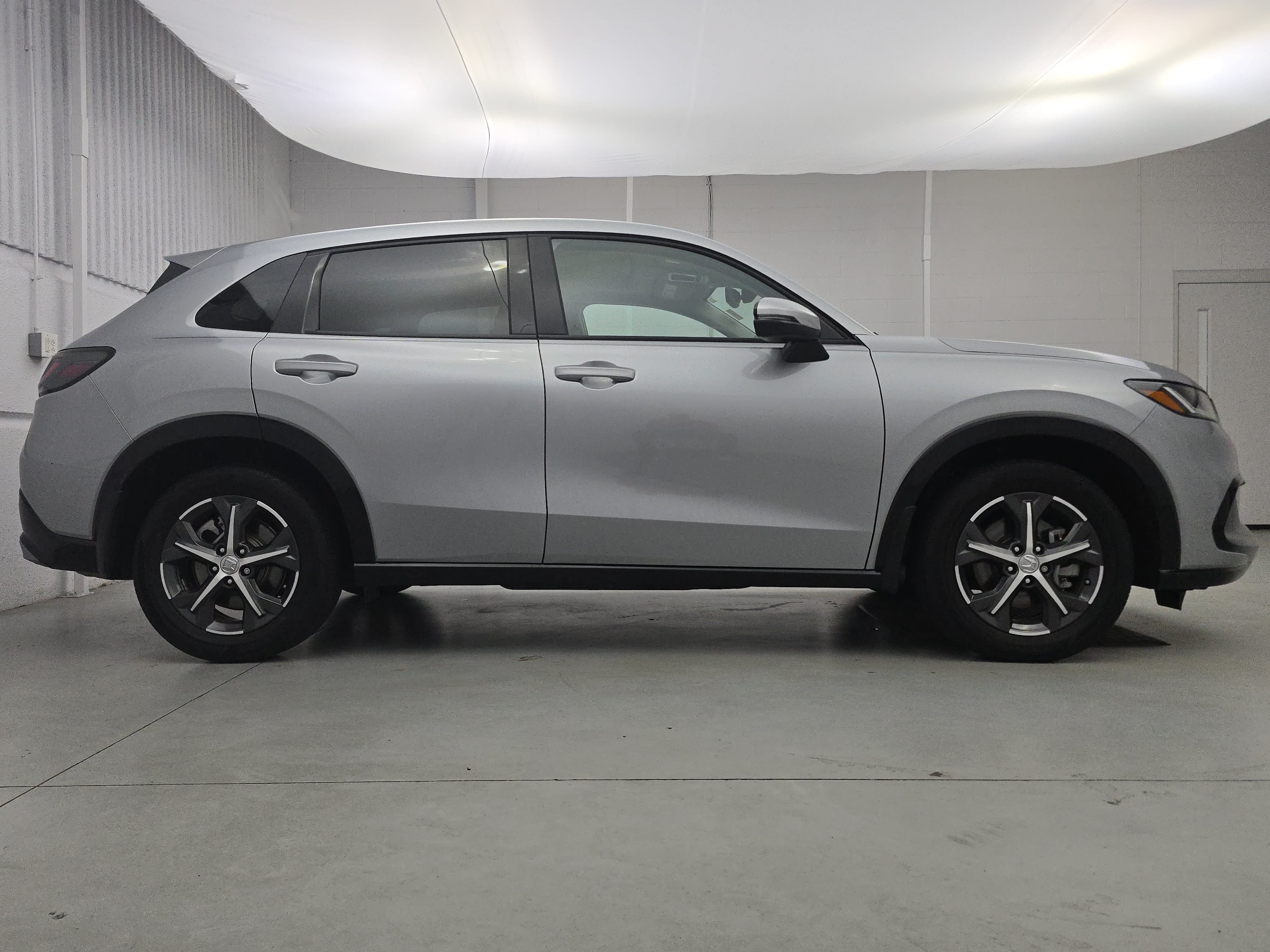 Used 2024 Honda HR-V EX-L image 8