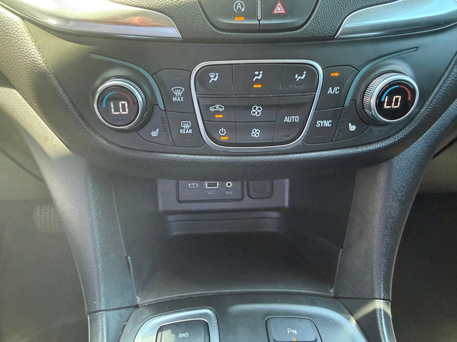 Certified 2024 Chevrolet Equinox LT AWD/4WD image 24
