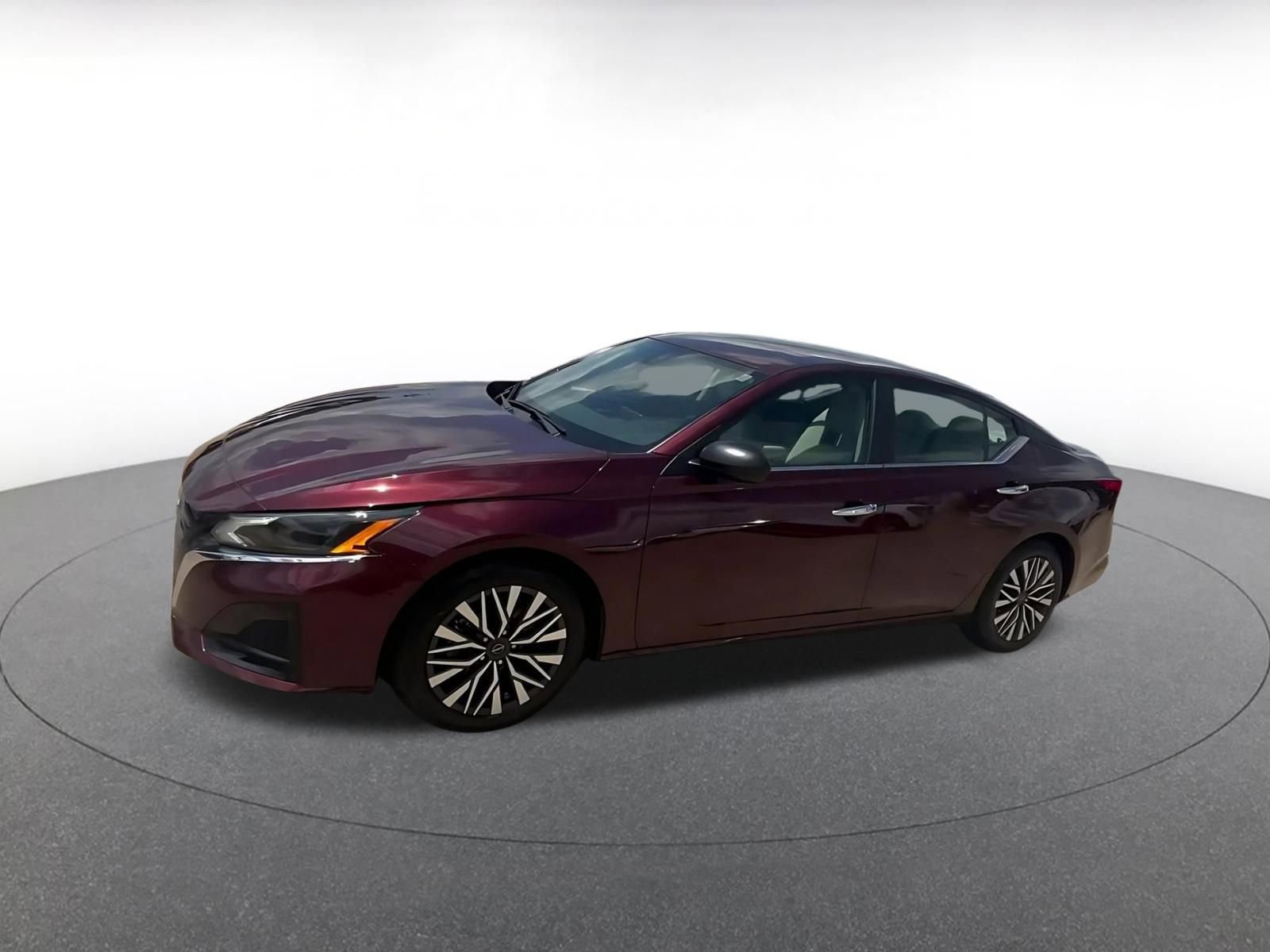 Used 2025 Nissan Altima 2.5 SV FWD image 8