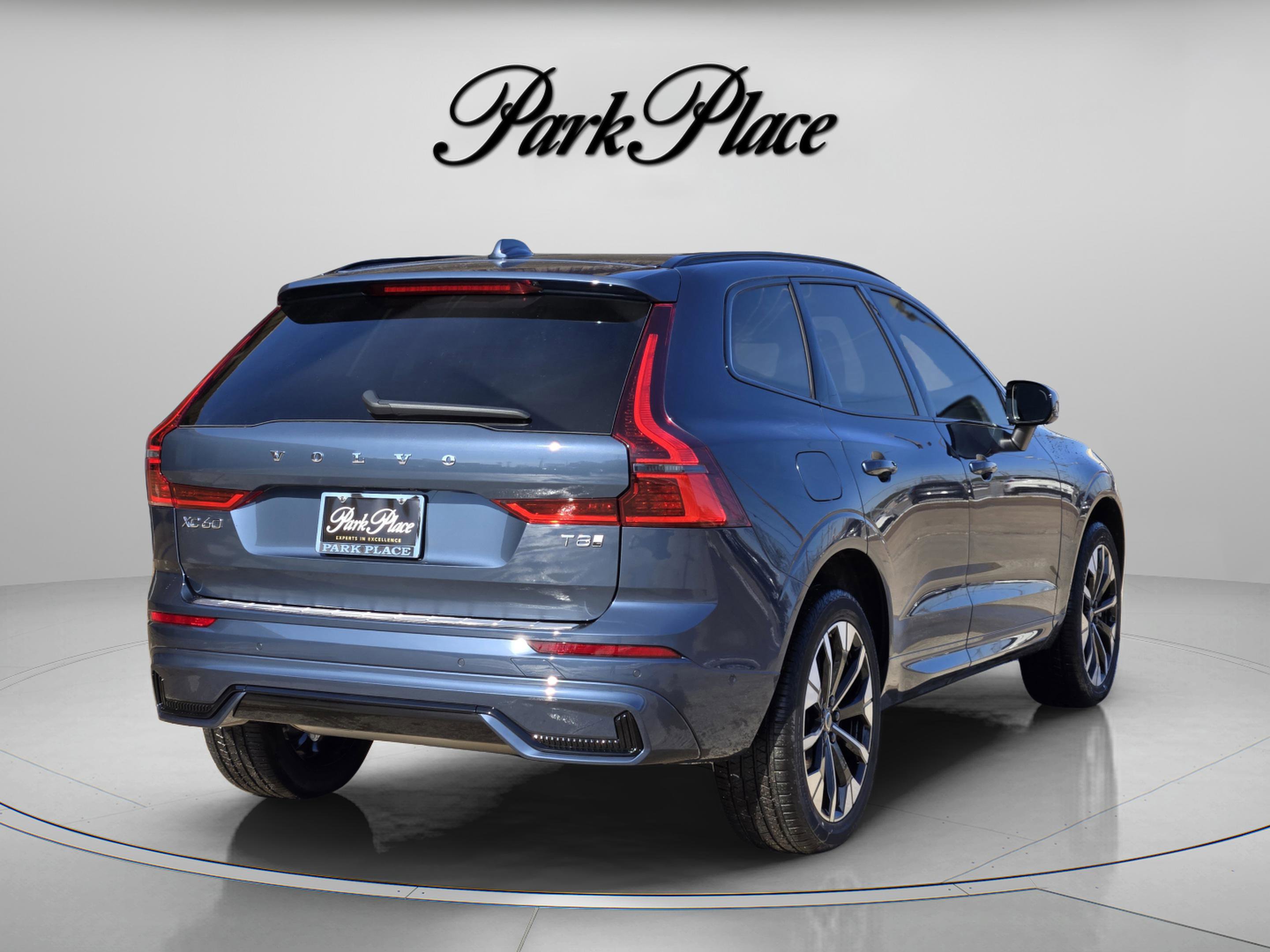 New 2026 Volvo XC60 T8 Plus w/ Protection Package Premier image 6