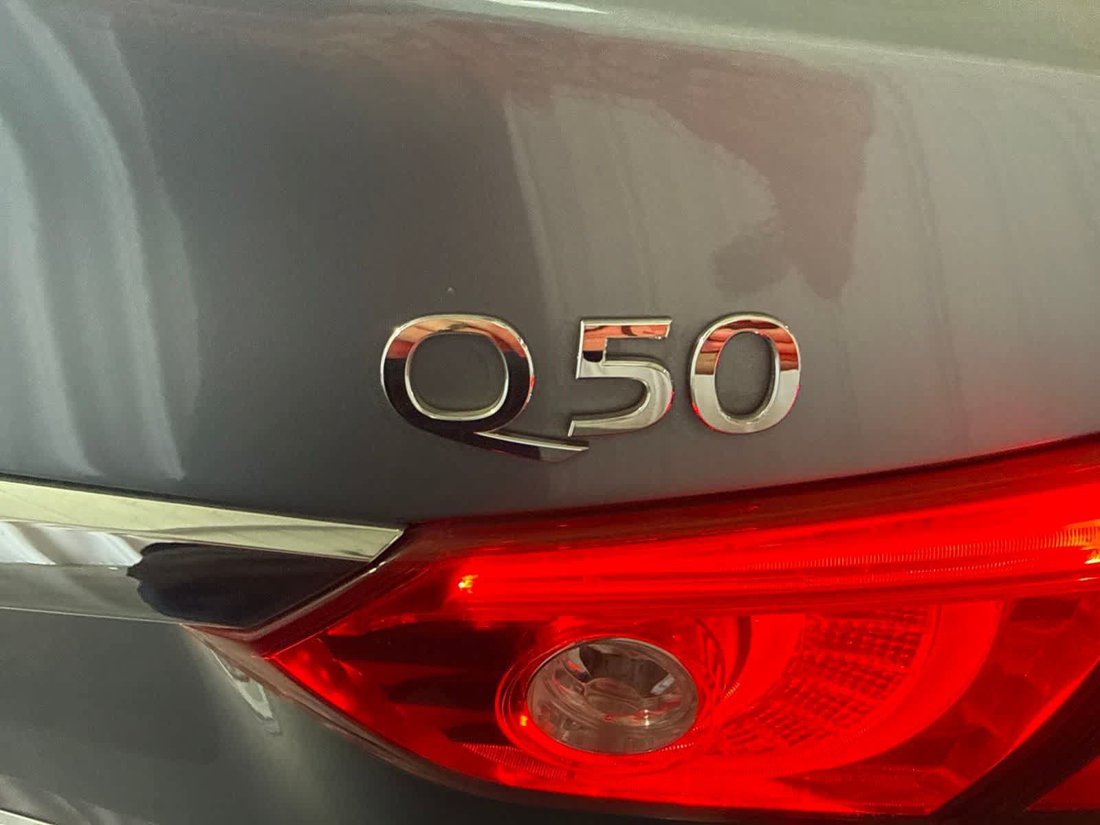 Used 2015 INFINITI Q50 Premium w/ Navigation Package RWD image 11
