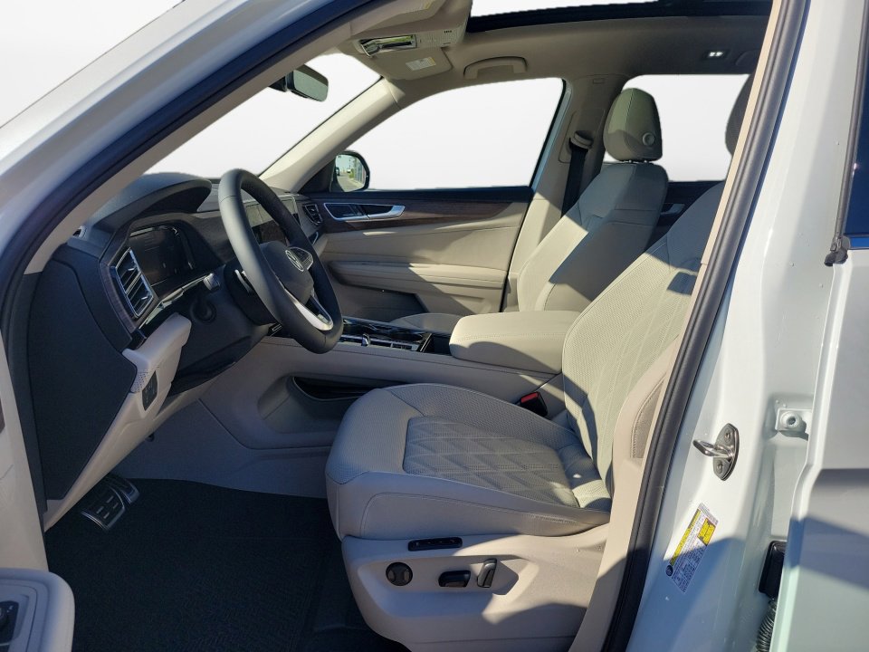 New 2026 Volkswagen Atlas SEL Premium R-Line image 9