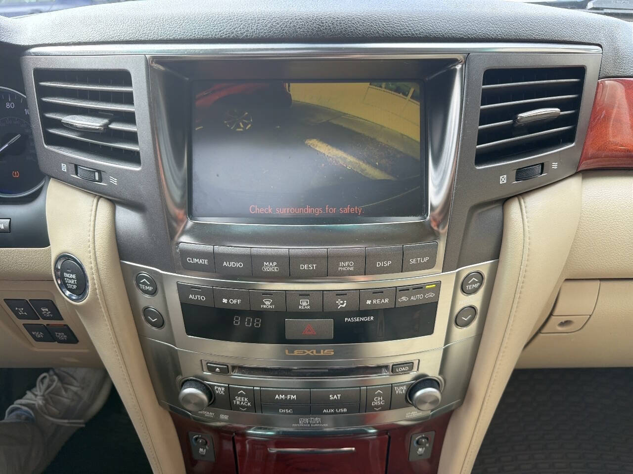 Used 2010 Lexus LX 570 4WD image 33