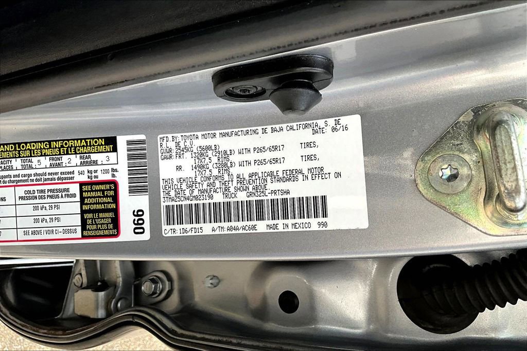 Used 2016 Toyota Tacoma TRD Sport image 20