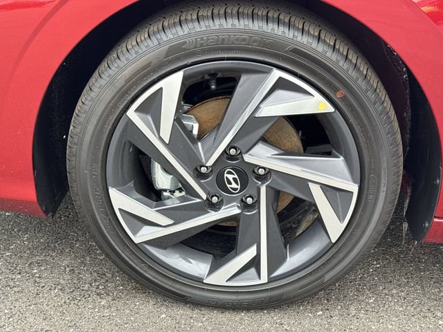 New 2026 Hyundai Elantra Limited image 17