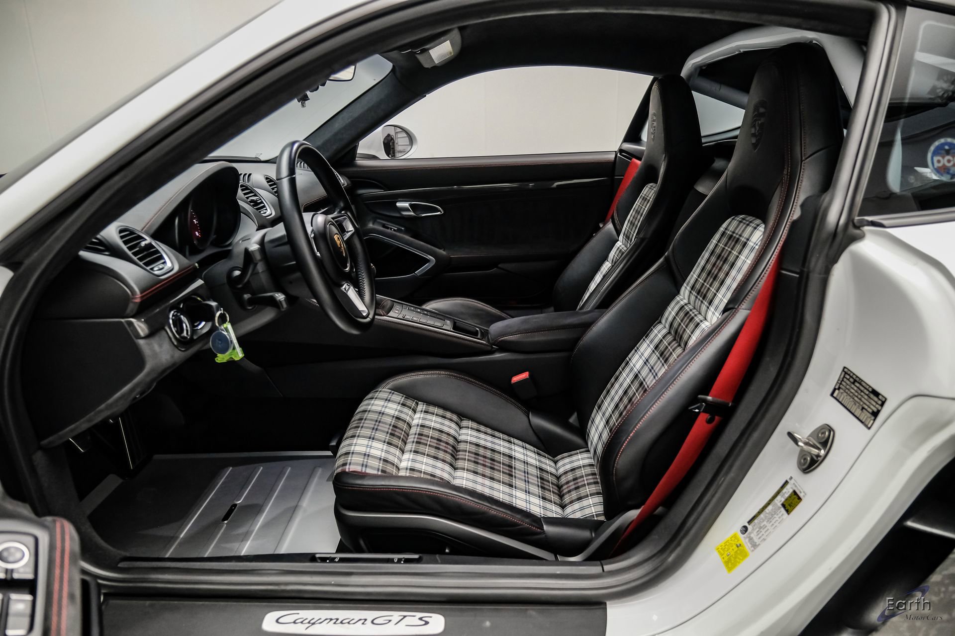 Used 2019 Porsche 718 Cayman GTS RWD image 40