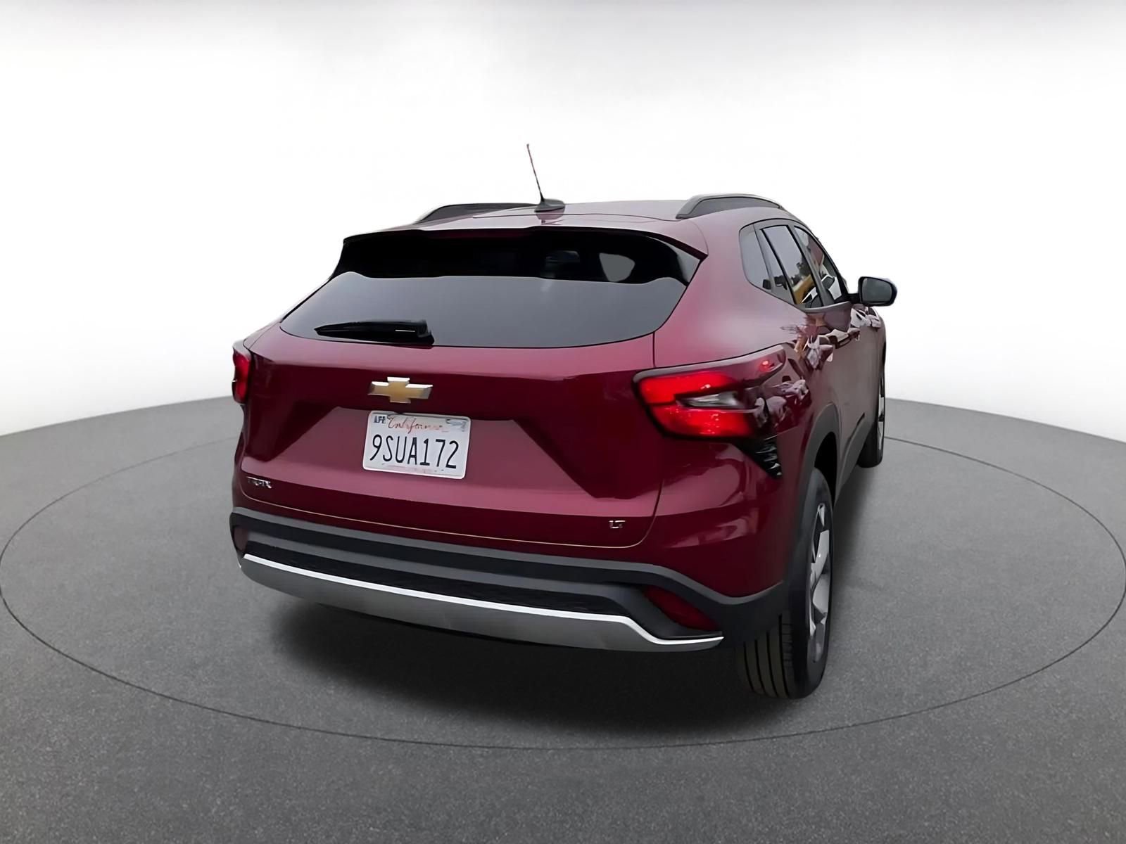 Used 2025 Chevrolet Trax LT w/ LT Convenience Package image 14