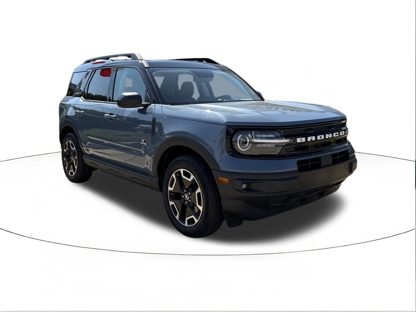 Used 2024 Ford Bronco Sport Outer Banks w/ Tech Package image 1