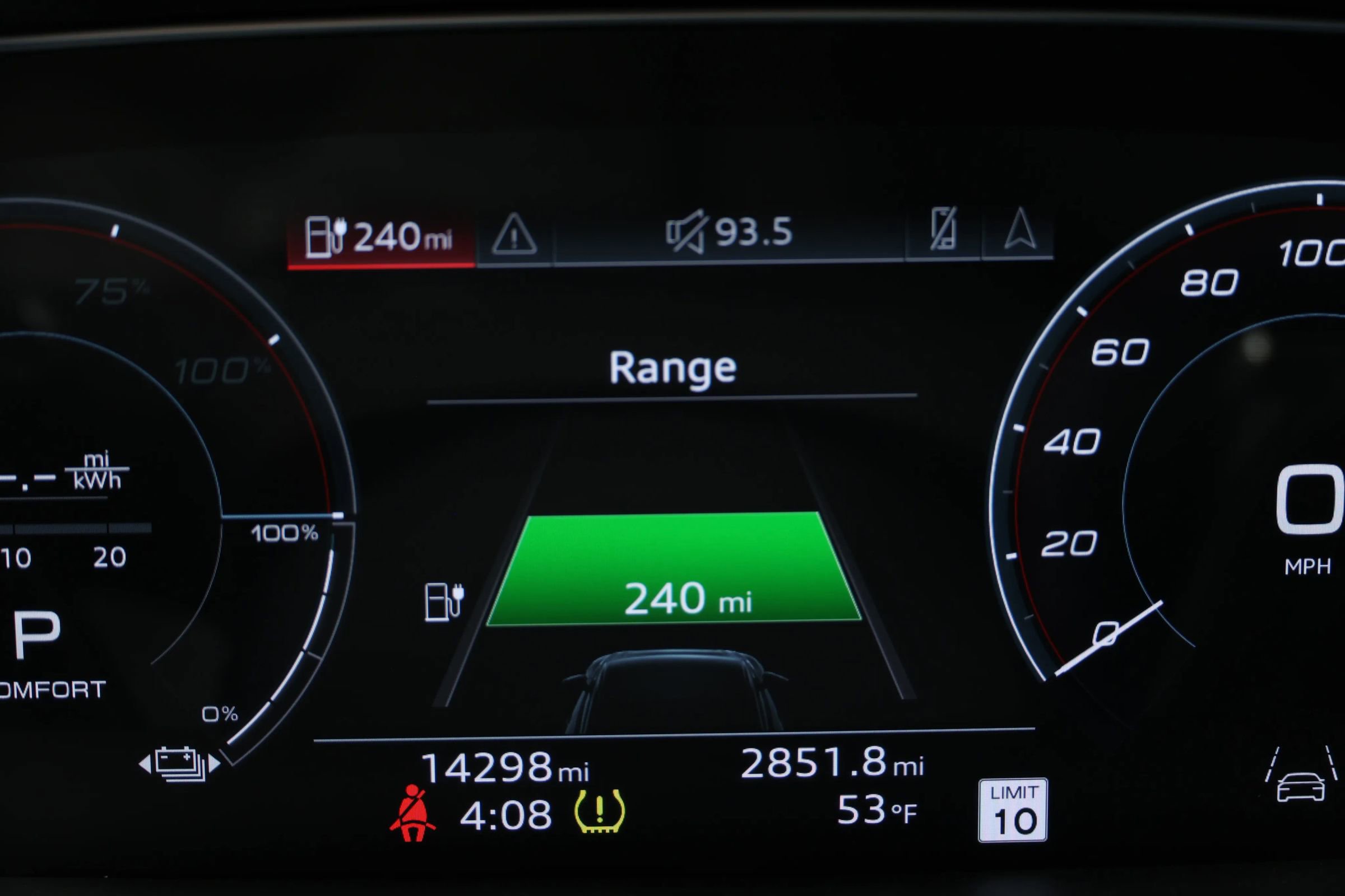 Used 2022 Audi RS e-tron GT w/ Carbon Performance Package image 31