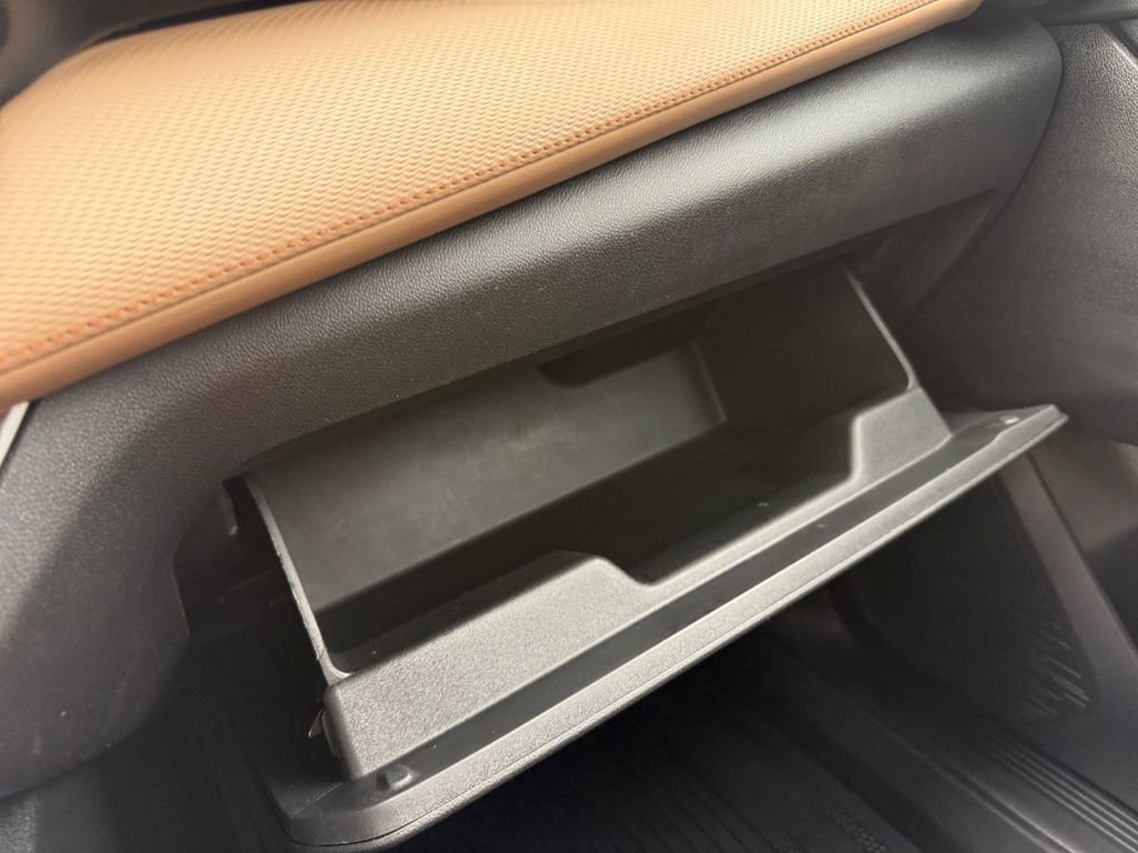 Certified 2025 Chevrolet Equinox ACTIV w/ Safety and Technology Package image 23