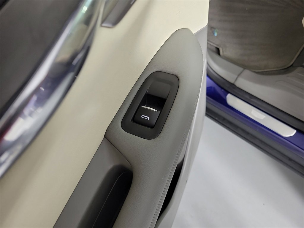 Certified 2023 Cadillac XT6 Premium Luxury image 15