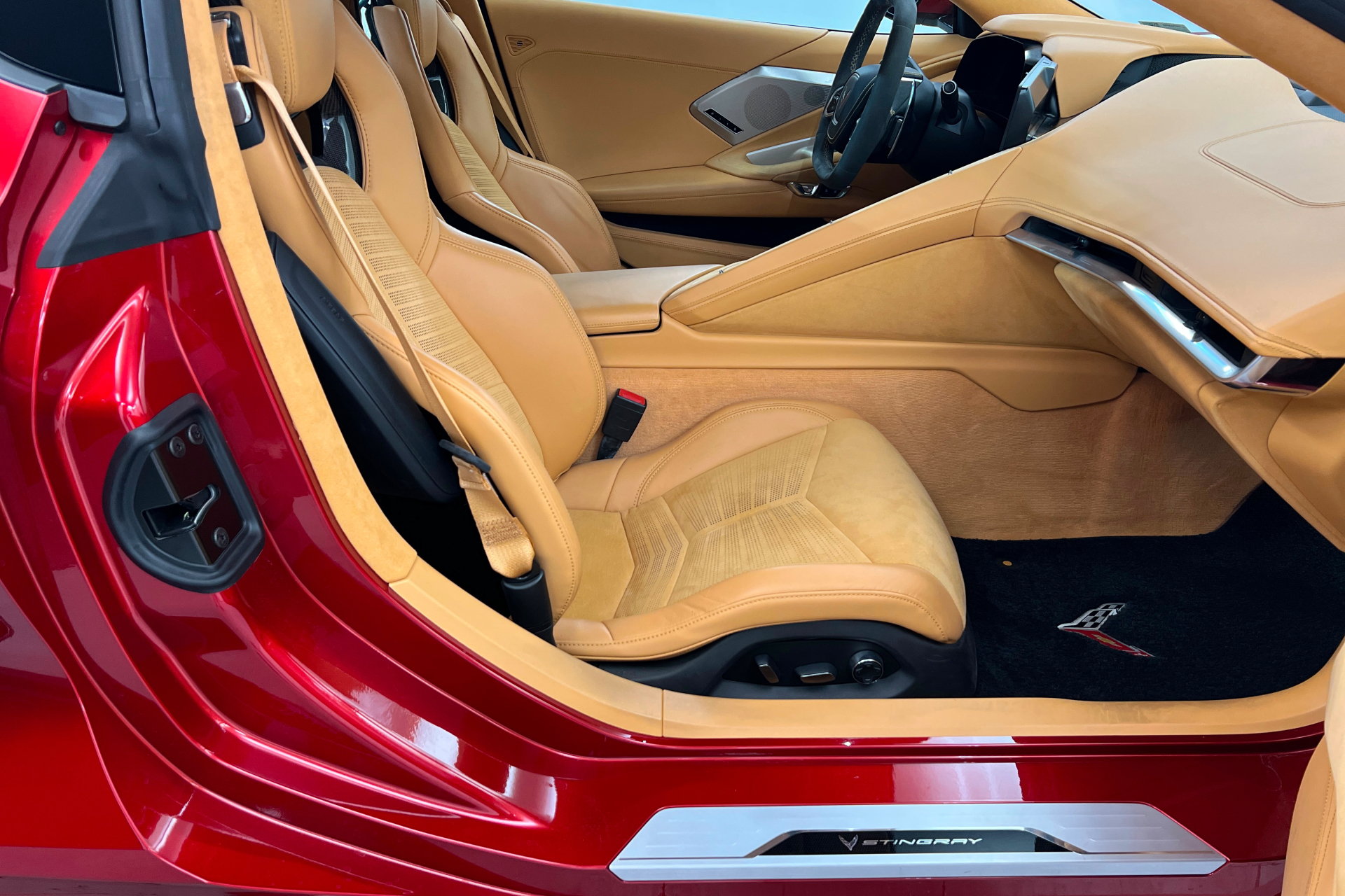 Used 2021 Chevrolet Corvette Stingray Premium Conv w/ Z51 Performance Package RWD image 17