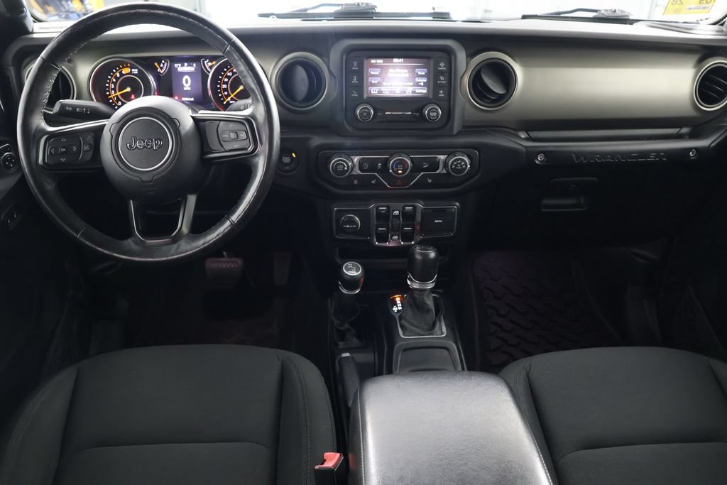 Used 2018 Jeep Wrangler Unlimited Sport S AWD/4WD image 2