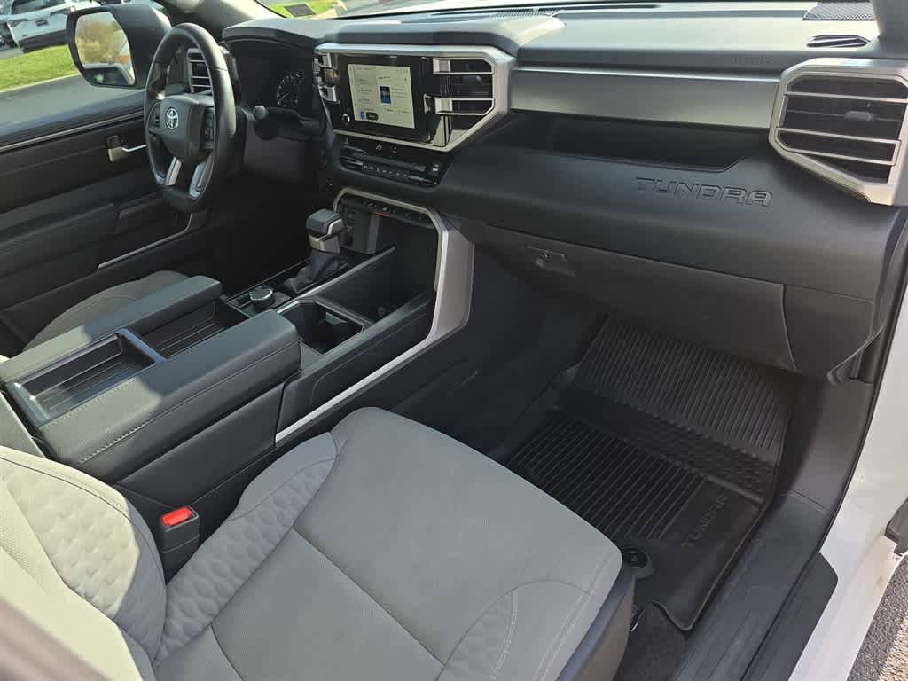 Used 2025 Toyota Tundra SR5 AWD/4WD image 17