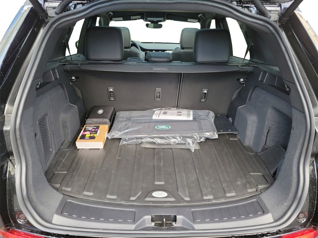 New 2025 Land Rover Discovery Sport Dynamic SE AWD/4WD image 28