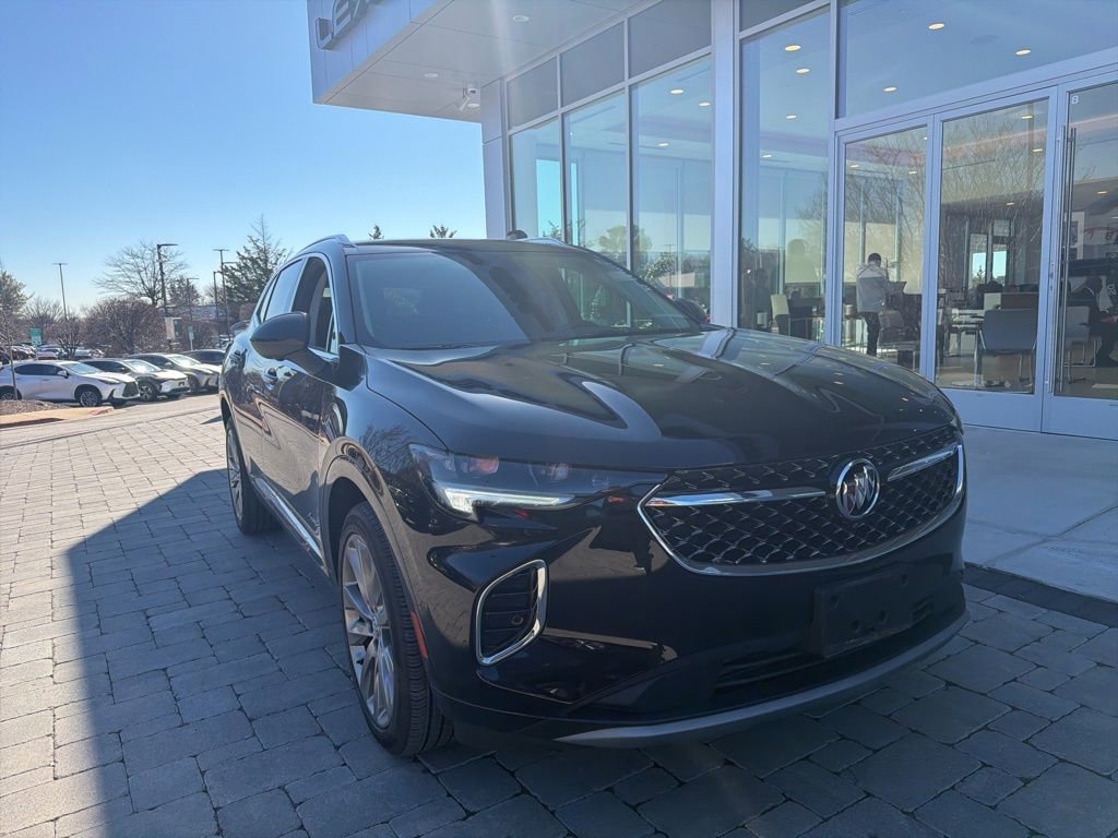 Used 2022 Buick Envision Avenir w/ Technology Package II image 2