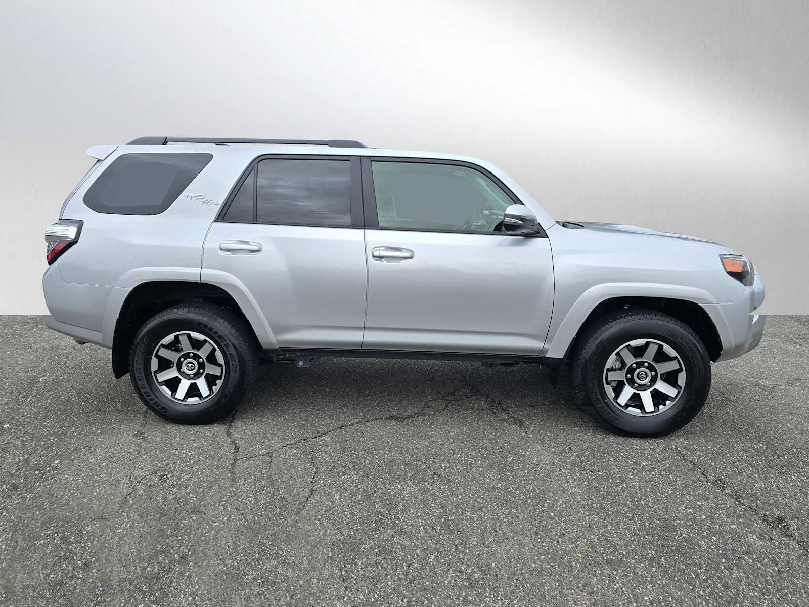 Certified 2023 Toyota 4Runner TRD Off-Road Premium AWD/4WD image 2