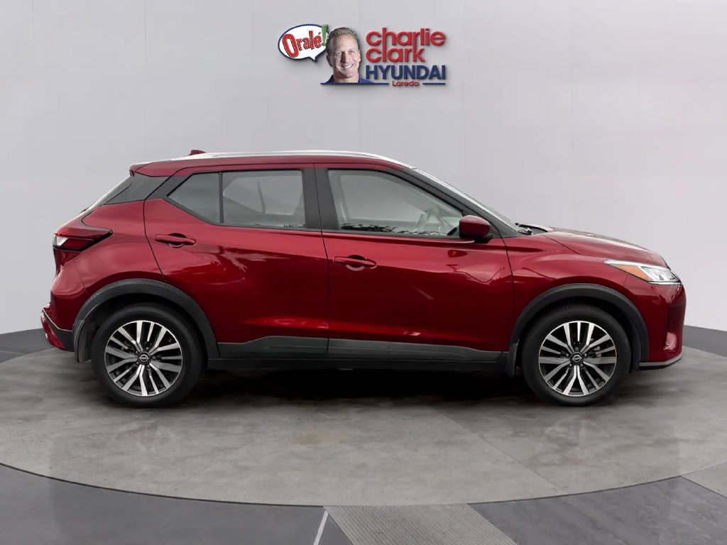 Used 2022 Nissan Kicks SV FWD image 5